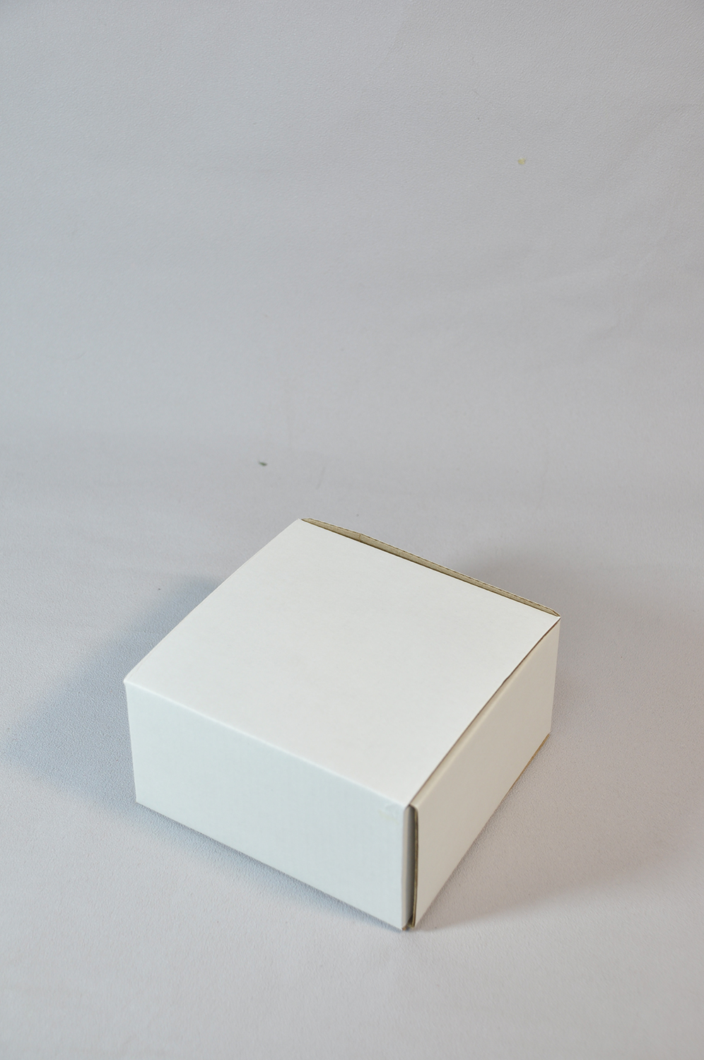 Коробка картонная 12*12*6см
